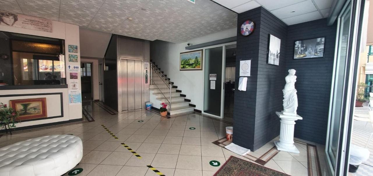 רימיני Hotel Venus מראה חיצוני תמונה
